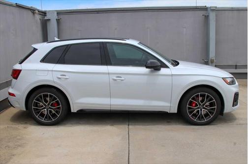 2025 Audi SQ5 3.0T Premium Plus