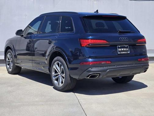 2026 Audi Q7 45 Premium