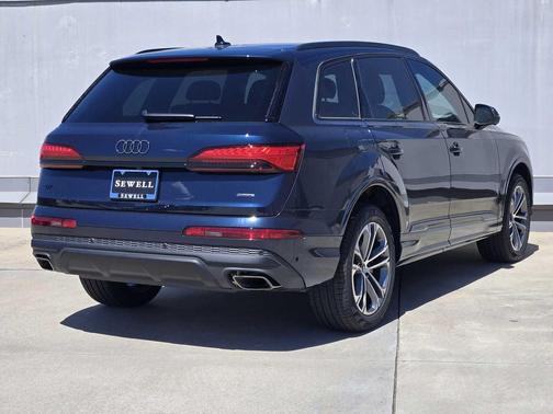 2026 Audi Q7 45 Premium