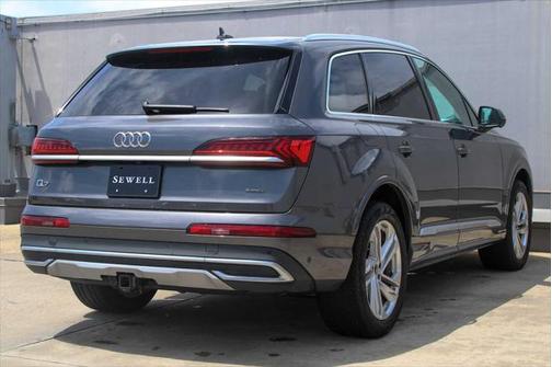 2023 Audi Q7 55 Premium Plus