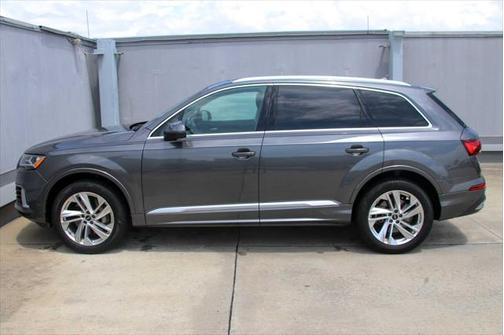 2023 Audi Q7 55 Premium Plus