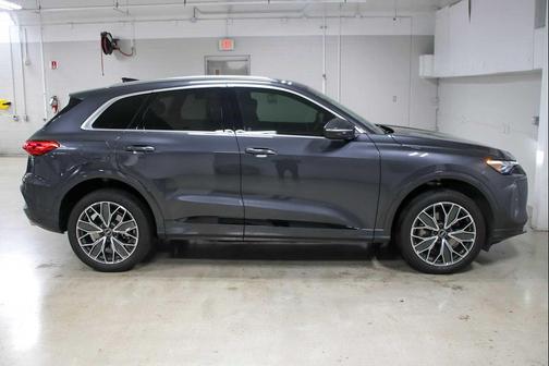 2025 Audi Q5 Premium Plus TFSI quattro S tronic