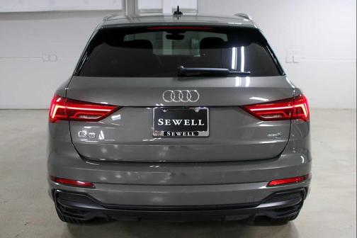 Chronos Gray Metallic 2022 Audi Q3 45 S line Premium