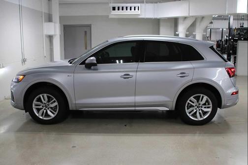 2023 Audi Q5 45 S line Premium