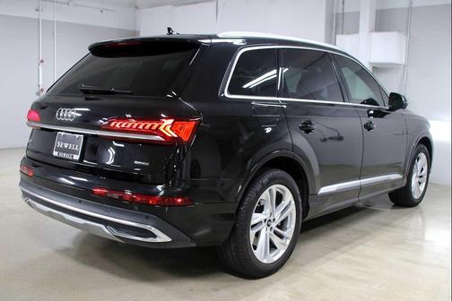 2023 Audi Q7 55 Premium