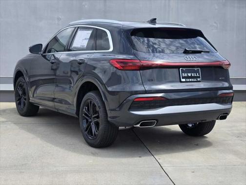 2025 Audi Q5 Premium Plus