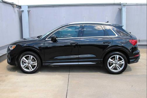 2024 Audi Q3 Premium 45 TFSI S line quattro Tiptronic