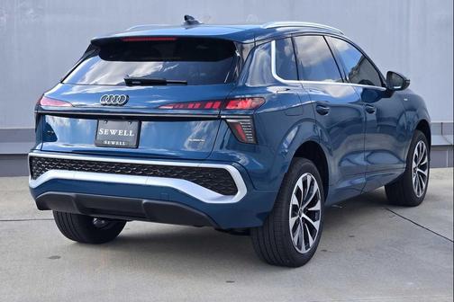 Malpelo Blue Metallic 2026 Audi Q3 TFSI quattro S tronic