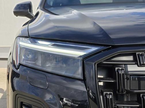 2026 Audi Q7 45 Premium Plus