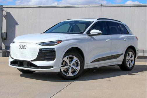 2025 Audi Q6 e-tron Premium Plus