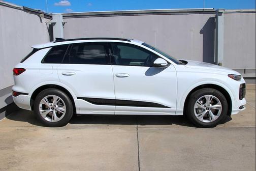 2025 Audi Q6 e-tron Premium Plus