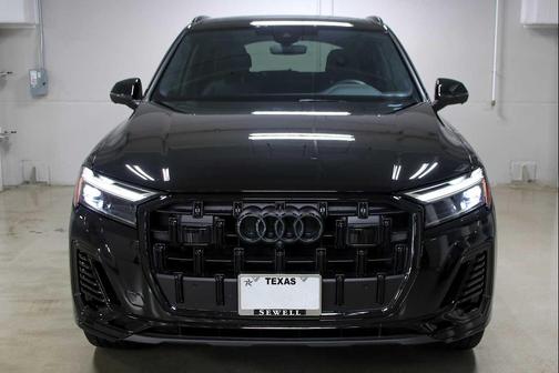 Mythos Black Metallic 2026 Audi Q7 45 Premium Plus