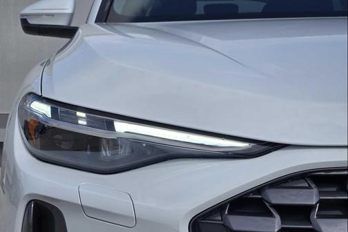 2026 Audi Q5 Premium Plus TFSI quattro S tronic