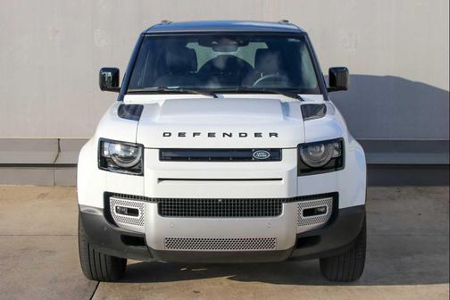 2025 Land Rover Defender 110 P400 S