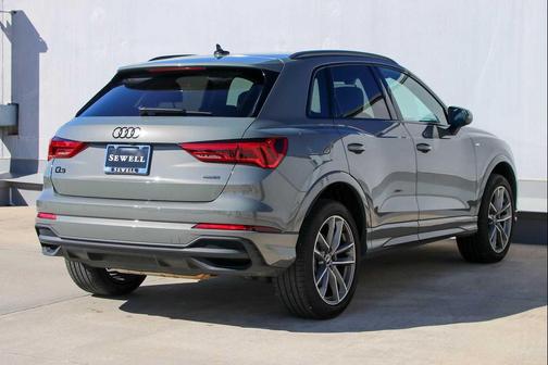2025 Audi Q3 Premium 45 TFSI S line quattro Tiptronic