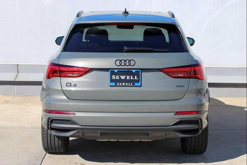 2025 Audi Q3 Premium 45 TFSI S line quattro Tiptronic