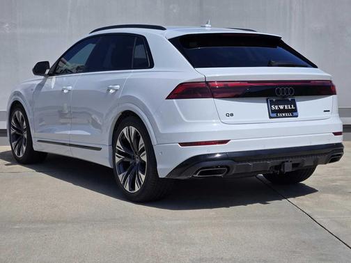 2026 Audi Q8 55 Premium Plus