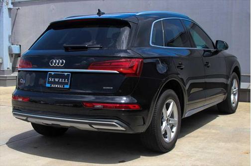 2024 Audi Q5 40 Premium