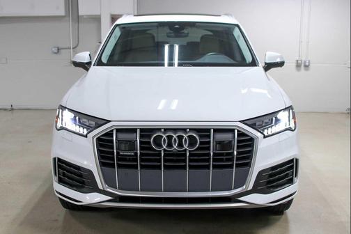 2023 Audi Q7 45 Premium Plus