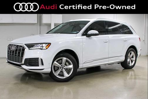 Glacier White Metallic 2023 Audi Q7 45 Premium Plus