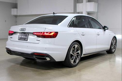2022 Audi A4 45 S line Premium Plus