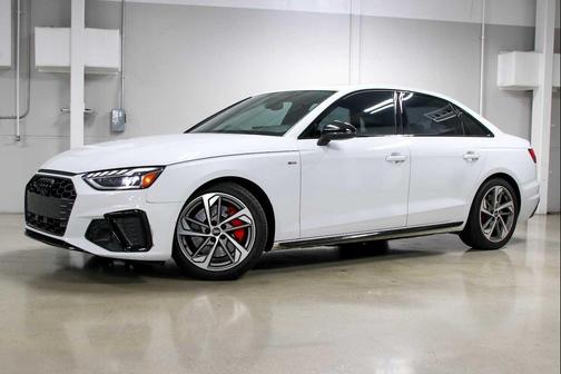 2022 Audi A4 45 S line Premium Plus