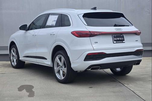 2026 Audi Q5 Premium Plus TFSI quattro S tronic