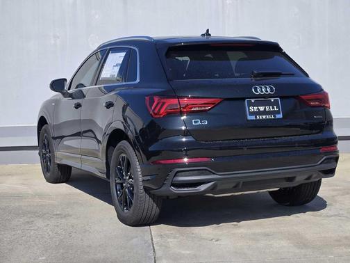 2025 Audi Q3 Premium 45 TFSI S line quattro Tiptronic