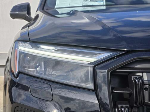 2026 Audi Q7 45 Premium Plus