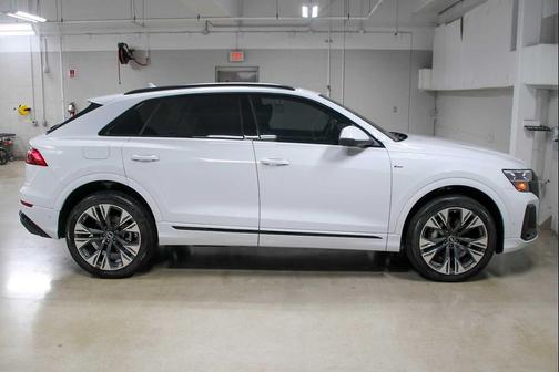 2025 Audi Q8 55 Prestige