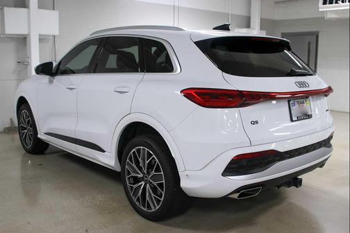 Glacier White Metallic 2025 Audi Q5 Premium Plus TFSI quattro S tronic
