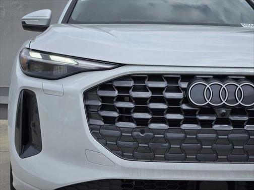 2025 Audi Q5 Premium