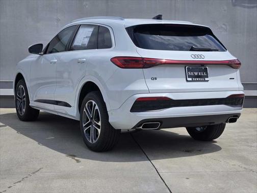 2025 Audi Q5 Premium