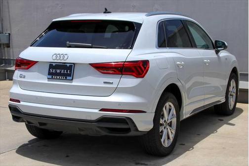 2024 Audi Q3 Premium 45 TFSI S line quattro Tiptronic
