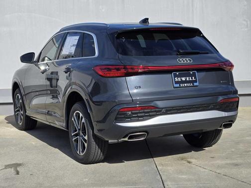 2025 Audi Q5 Premium Plus TFSI quattro S tronic