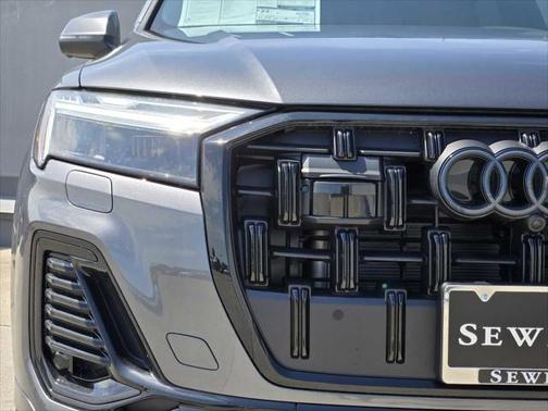 2025 Audi Q7 45 Premium Plus