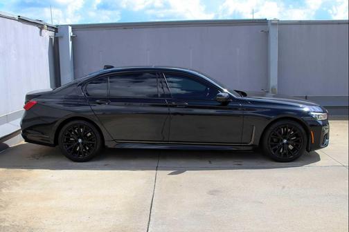 2021 BMW 750 i xDrive