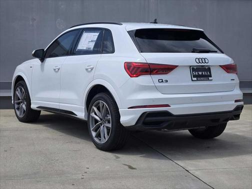 2025 Audi Q3 Premium 45 TFSI S line quattro Tiptronic