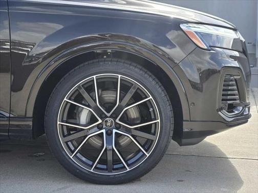 2025 Audi Q7 55 Prestige