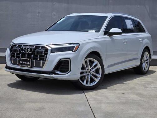 2025 Audi Q7 55 Premium Plus
