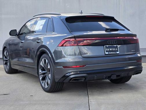 2025 Audi Q8 55 Premium Plus
