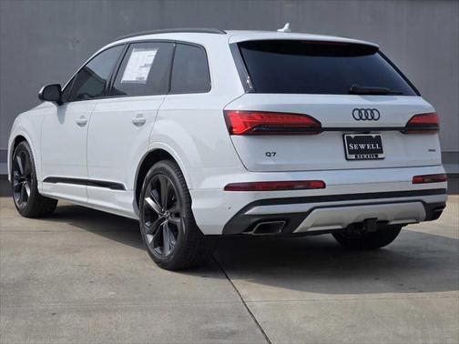 2025 Audi Q7 55 Premium Plus