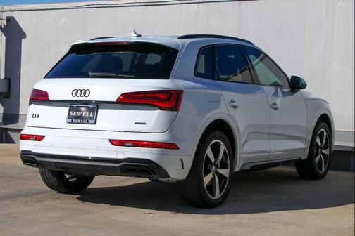 2022 Audi Q5 45 S line Premium Plus
