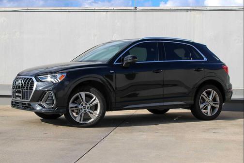 2022 Audi Q3 45 S line Premium Plus
