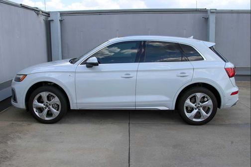2023 Audi Q5 45 S line Prestige