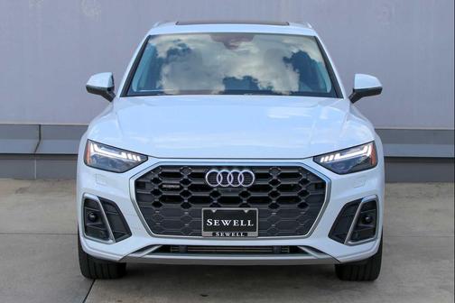 2023 Audi Q5 45 S line Prestige