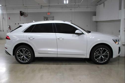 Carrara White 2024 Audi Q8 55 Premium