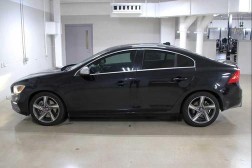 2015 Volvo S60 T6 R-Design Platinum