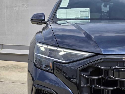 Waitomo Blue Metallic 2026 Audi Q8 55 Premium Plus