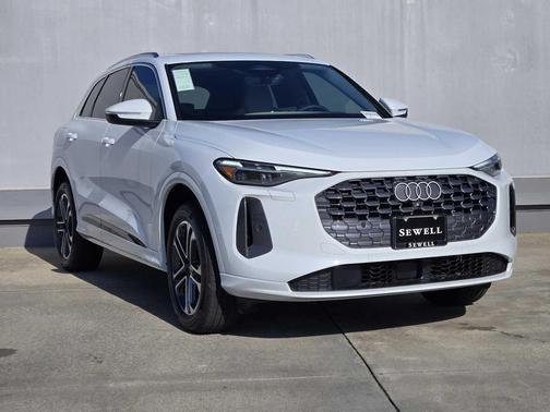 2025 Audi Q5 Premium Plus TFSI quattro S tronic